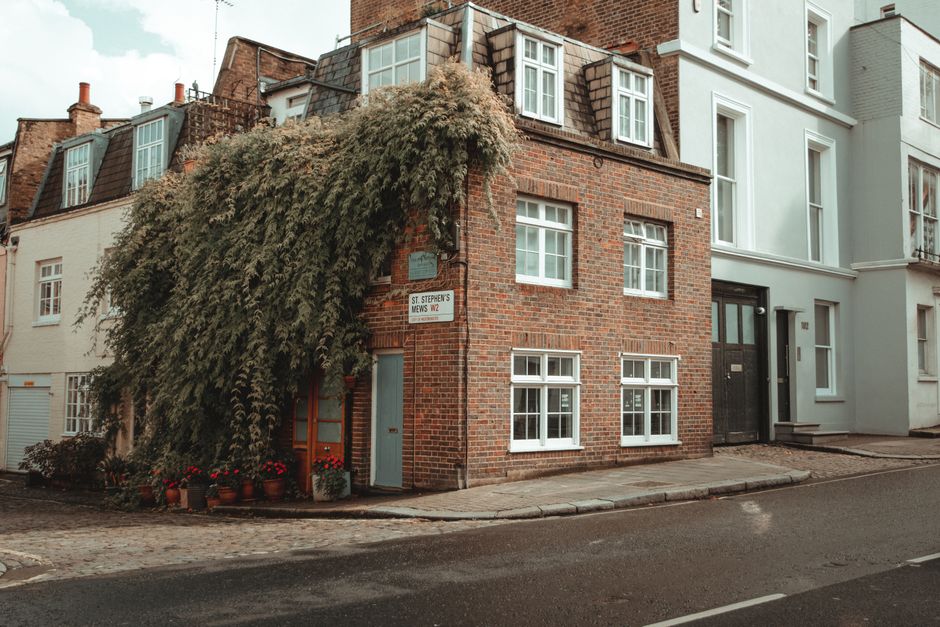 https://gardenersmarylebone.org.uk/blog/baker-street-mews-access-problems-for-gardeners-avoid-delays/